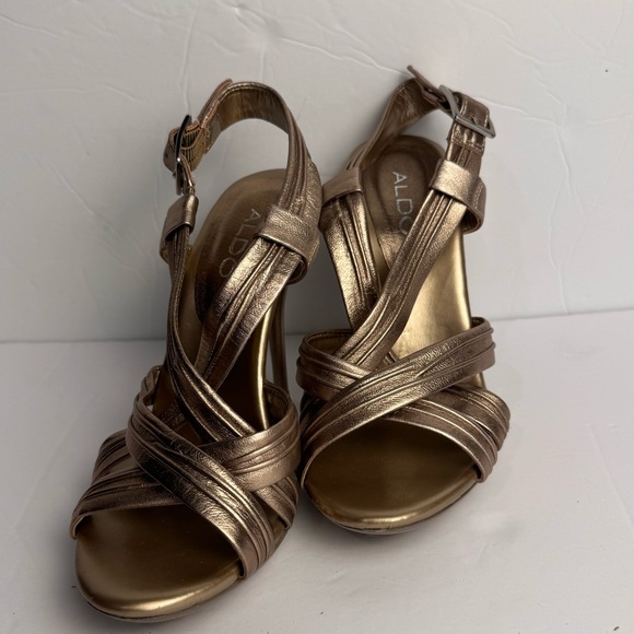 Aldo Shoes - ALDO Women's Gold Strappy Sandals Sz 7